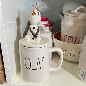 Rae Dunn Frozen Olaf  Mug with Lid